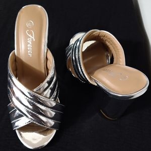 NWOT Silver Block Heel Sandals Size 6.5